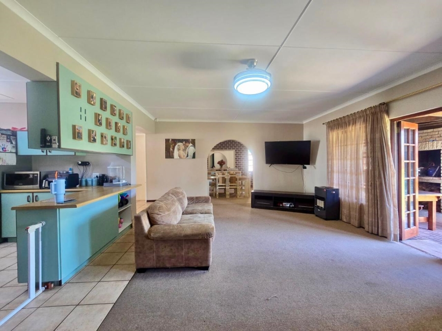 3 Bedroom Property for Sale in Stilbaai Wes Western Cape
